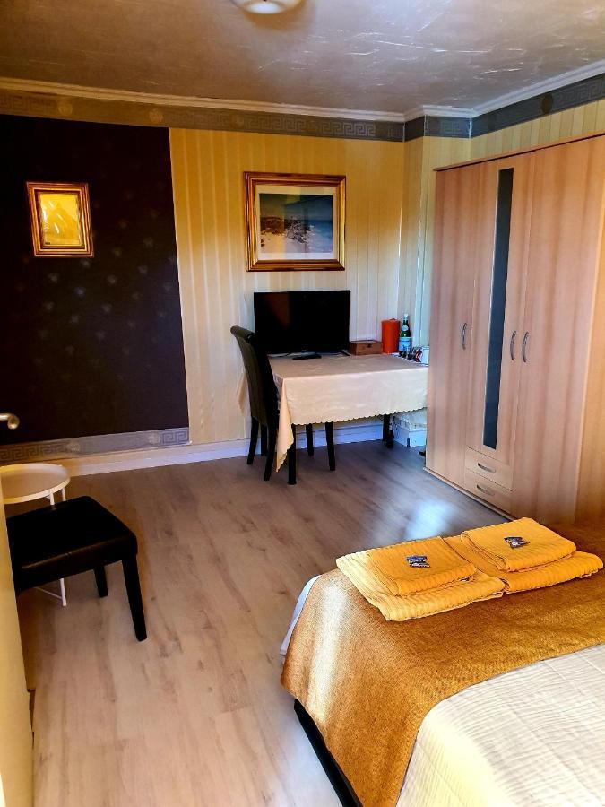 Stayincologne Bed & Breakfast